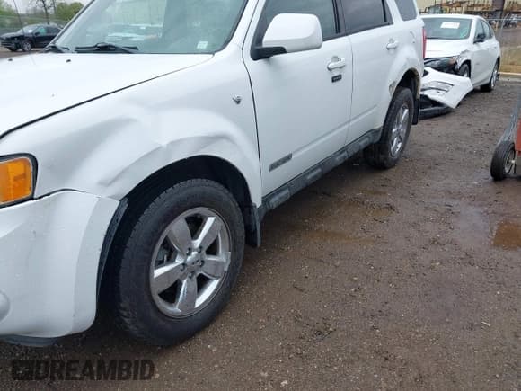 ✅ 2008 Ford Escape Limited • VIN: 1FMCU94128KE80028 • Lot: 42168190. Listed on IAAI with 180,565 mi. Free auction sales archive from the USA and detailed vehicle history report at DreamBid. Image 6.