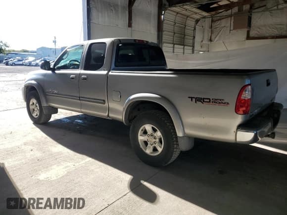 ✅ 2006 Toyota Tundra SR5 • VIN: 5TBBT44106S481067 • Лот: 86296325. Опубликован ранее на Copart с пробегом 159 037 миль. Бесплатный доступ к архиву аукционных продаж из США и подробный отчёт об истории автомобиля на DreamBid. Изображение 2.