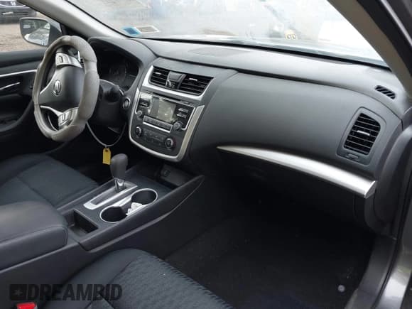 ✅ 2017 Nissan Altima SL • VIN: 1N4AL3AP5HC142966 • Lot: 43285901. Listed on IAAI with 83,140 mi. Free auction sales archive from the USA and detailed vehicle history report at DreamBid. Image 5.