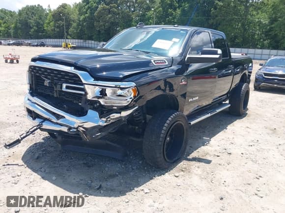 ✅ 2022 Ram 2500 Big Horn • VIN: 3C6UR5DL3NG248469 • Lot: 42656592. Wystawiony na IAAI z przebiegiem 76 589 mil. Bezpłatny archiwum sprzedaży aukcyjnych z USA i szczegółowy raport historii pojazdu na DreamBid. Zdjęcie 2.
