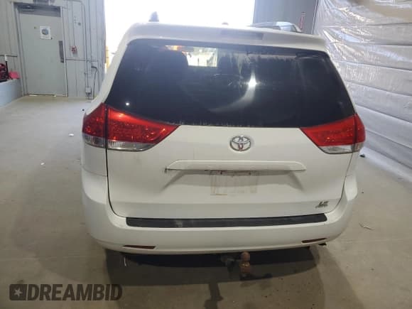 ✅ 2011 Toyota Sienna LE • VIN: 5TDJK3DC8BS025958 • Lot: 84597715. Wystawiony na Copart z przebiegiem 194 460 mil. Bezpłatny archiwum sprzedaży aukcyjnych z USA i szczegółowy raport historii pojazdu na DreamBid. Zdjęcie 6.