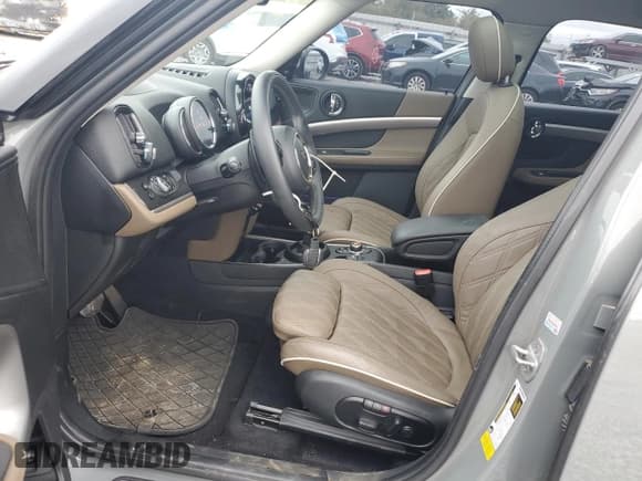 ✅ 2020 MINI Countryman Cooper S • VIN: WMZYW7C00L3L33923 • Lot: 90235455. Wystawiony na Copart z przebiegiem 46 250 mil. Bezpłatny archiwum sprzedaży aukcyjnych z USA i szczegółowy raport historii pojazdu na DreamBid. Zdjęcie 7.