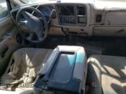 ✅ 2003 GMC Sierra 1500 • VIN: 1GTEC19T83E282430 • Лот: 72967264. Опубликован ранее на Copart с пробегом 81 356 миль. Бесплатный доступ к архиву аукционных продаж из США и подробный отчёт об истории автомобиля на DreamBid. Изображение 8.