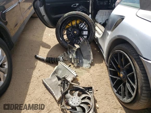 ✅ 2017 Porsche 911 Turbo • VIN: WP0CD2A94HS178570 • Лот: 63836384. Опубликован ранее на Copart с пробегом 25 197 миль. Бесплатный доступ к архиву аукционных продаж из США и подробный отчёт об истории автомобиля на DreamBid. Изображение 12.