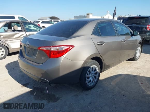 ✅ 2017 Toyota Corolla LE • VIN: 5YFBURHE7HP600369 • Lot: 43649950. Wystawiony na IAAI z przebiegiem 89 564 mil. Bezpłatny archiwum sprzedaży aukcyjnych z USA i szczegółowy raport historii pojazdu na DreamBid. Zdjęcie 4.