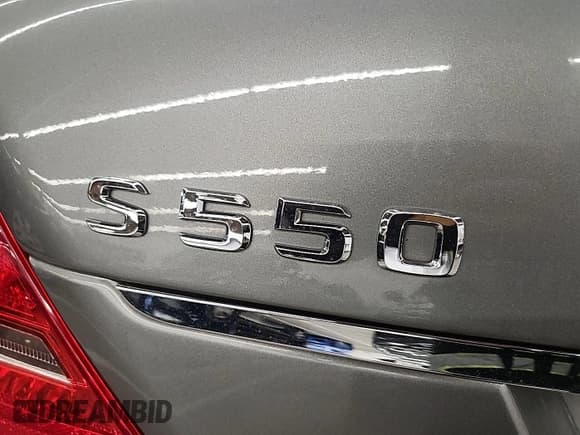 ✅ 2013 Mercedes-Benz S 550 • VIN: WDDNG9EB7DA512568 • Lot: 42511202. Wystawiony na IAAI z przebiegiem 128 764 mil. Bezpłatny archiwum sprzedaży aukcyjnych z USA i szczegółowy raport historii pojazdu na DreamBid. Zdjęcie 1.