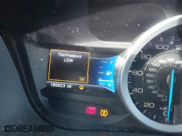 ✅ 2015 Ford Explorer XLT • VIN: 1FM5K8D87FGA59847 • Lot: 41576890. Wystawiony na IAAI z przebiegiem 193 623 mil. Bezpłatny archiwum sprzedaży aukcyjnych z USA i szczegółowy raport historii pojazdu na DreamBid. Zdjęcie 7.