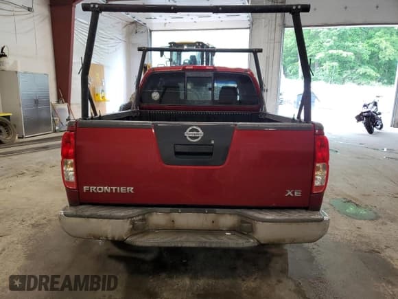 ✅ 2006 Nissan Frontier XE • VIN: 1N6BD06T06C423325 • Lot: 60324115. Wystawiony na Copart z przebiegiem 141 555 mil. Bezpłatny archiwum sprzedaży aukcyjnych z USA i szczegółowy raport historii pojazdu na DreamBid. Zdjęcie 6.