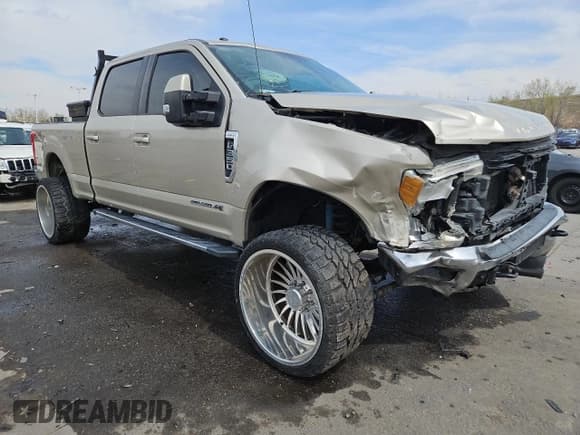 ✅ 2017 Ford F-350 Platinum • VIN: 1FT8W3BT2HEC01200 • Lot: 51653455. Listed on Copart with 94,440 mi. Free auction sales archive from the USA and detailed vehicle history report at DreamBid. Image 4.