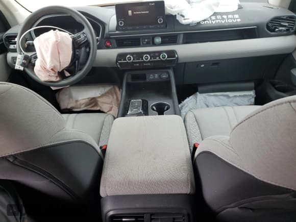 ✅ 2023 Honda Pilot LX • VIN: 5FNYG2H22PB007110 • Lot: 48868485. Wystawiony na Copart z przebiegiem 16 088 mil. Bezpłatny archiwum sprzedaży aukcyjnych z USA i szczegółowy raport historii pojazdu na DreamBid. Zdjęcie 8.