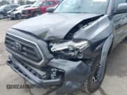 ✅ 2022 Toyota Tacoma SR • VIN: 3TYSZ5AN0NT079104 • Lot: 41516590. Wystawiony na IAAI z przebiegiem 22 203 mil. Bezpłatny archiwum sprzedaży aukcyjnych z USA i szczegółowy raport historii pojazdu na DreamBid. Zdjęcie 6.