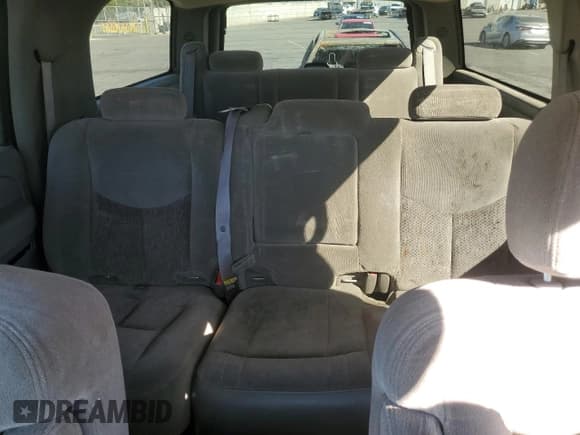 ✅ 2004 Chevrolet Suburban LS • VIN: 1GNEC16T14J199510 • Лот: 79927264. Опубликован ранее на Copart с пробегом 228 192 миль. Бесплатный доступ к архиву аукционных продаж из США и подробный отчёт об истории автомобиля на DreamBid. Изображение 10.