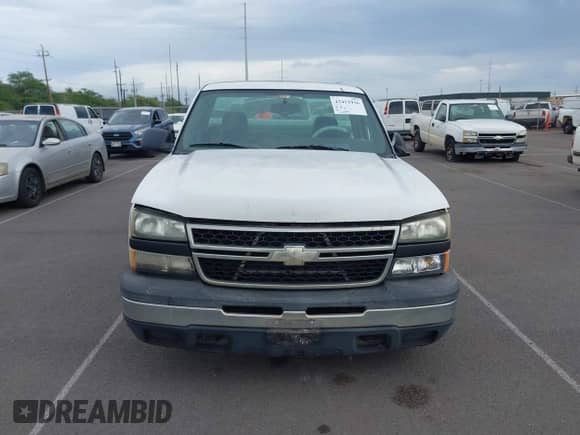 2007 Chevrolet Silverado 1500 Work Truck z VIN 3GCEC14X87G198472, wystawiony jako IAAI lot #43411936 z przebiegiem 154 696 mil mil oraz . Historia ofert i sprzedaży dostępna na DreamBid. Obrazek 11.