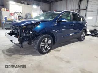 ✅ 2022 Kia Niro EX Premium • VIN: KNDCE3LC3N5490823 • Lot: 55210755. Wystawiony na Copart z przebiegiem 35 627 mil. Bezpłatny archiwum sprzedaży aukcyjnych z USA i szczegółowy raport historii pojazdu na DreamBid. Zdjęcie 1.