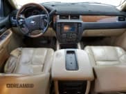 ✅ 2008 Chevrolet Avalanche 2LT • VIN: 3GNEC12068G108069 • Lot: 47971255. Wystawiony na Copart z przebiegiem 268 850 mil. Bezpłatny archiwum sprzedaży aukcyjnych z USA i szczegółowy raport historii pojazdu na DreamBid. Zdjęcie 8.