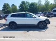 ✅ 2022 Volkswagen Tiguan SE • VIN: 3VV2B7AX2NM096940 • Lot: 42850064. Wystawiony na IAAI z przebiegiem 52 304 mil. Bezpłatny archiwum sprzedaży aukcyjnych z USA i szczegółowy raport historii pojazdu na DreamBid. Zdjęcie 14.