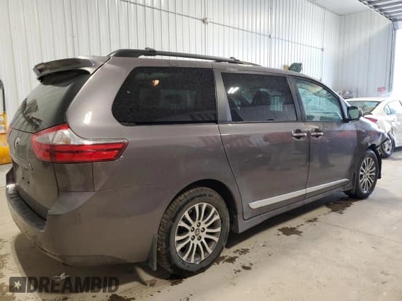 ✅ 2020 Toyota Sienna XLE Auto Access Seat • VIN: 5TDYZ3DC3LS079258 • Лот: 55288045. Опубликован ранее на Copart с пробегом 92 147 миль. Бесплатный доступ к архиву аукционных продаж из США и подробный отчёт об истории автомобиля на DreamBid. Изображение 3.
