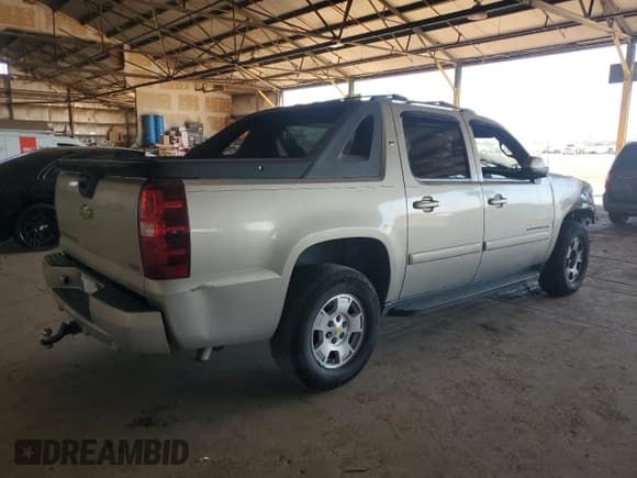 ✅ 2008 Chevrolet Avalanche 1LT • VIN: 3GNEC12088G243778 • Лот: 85102035. Опубликован ранее на Copart с пробегом Не указан. Бесплатный доступ к архиву аукционных продаж из США и подробный отчёт об истории автомобиля на DreamBid. Изображение 3.