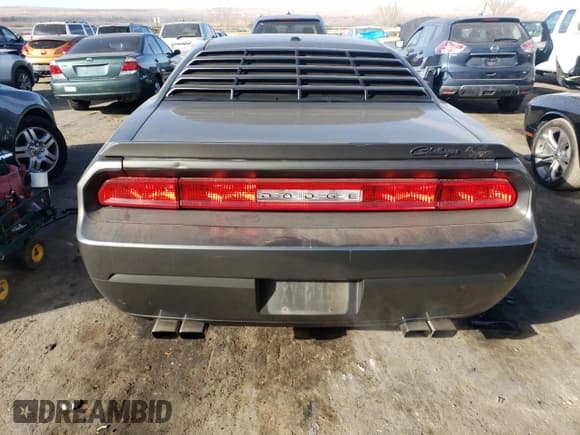 ✅ 2009 Dodge Challenger R/T • VIN: 2B3LJ54T49H579922 • Lot: 85990124. Wystawiony na Copart z przebiegiem 137 613 mil. Bezpłatny archiwum sprzedaży aukcyjnych z USA i szczegółowy raport historii pojazdu na DreamBid. Zdjęcie 6.