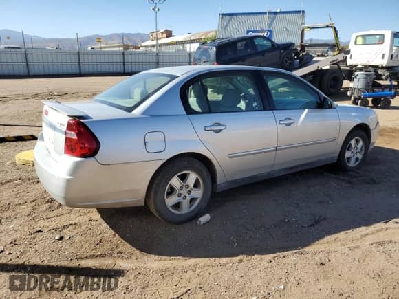2004 Chevrolet Malibu LS z VIN 1G1ZT54874F185333, wystawiony jako Copart lot #77916704 z przebiegiem 120 986 mil mil oraz Szkoda całkowita • Salvage title. Historia ofert i sprzedaży dostępna na DreamBid. Obrazek 3.