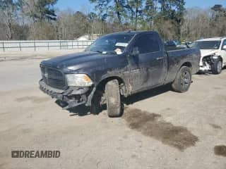 2015 Ram 1500 Express z VIN 3C6JR6AT4FG631268, wystawiony jako Copart lot #48379515 z przebiegiem Nie podano mil oraz Szkoda całkowita • Salvage title. Historia ofert i sprzedaży dostępna na DreamBid. Obrazek 1.