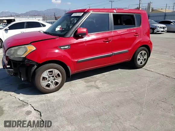 ✅ 2013 Kia Soul • VIN: KNDJT2A57D7579373 • Lot: 82697335. Wystawiony na Copart z przebiegiem 277 126 mil. Bezpłatny archiwum sprzedaży aukcyjnych z USA i szczegółowy raport historii pojazdu na DreamBid. Zdjęcie 14.