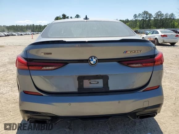 ✅ 2022 BMW 2 Series M235i xDrive • VIN: WBA13AL09N7K89369 • Lot: 53138055. Wystawiony na Copart z przebiegiem 31 013 mil. Bezpłatny archiwum sprzedaży aukcyjnych z USA i szczegółowy raport historii pojazdu na DreamBid. Zdjęcie 6.