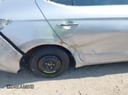 ✅ 2017 Hyundai Elantra SE • VIN: 5NPD84LF6HH060784 • Lot: 42586352. Listed on IAAI with 121,372 mi. Free auction sales archive from the USA and detailed vehicle history report at DreamBid. Image 6.