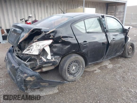 ✅ 2016 Nissan Versa S • VIN: 3N1CN7AP3GL904184 • Lot: 43261783. Listed on IAAI with Not provided. Free auction sales archive from the USA and detailed vehicle history report at DreamBid. Image 4.