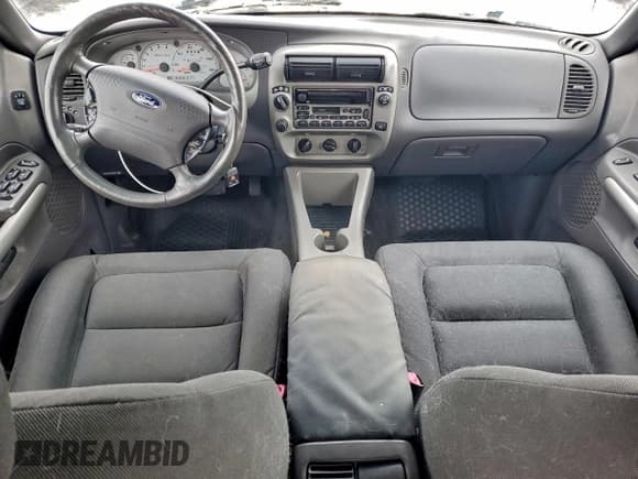 ✅ 2001 Ford Explorer Sport Trac • VIN: 1FMZU77E41UC00696 • Лот: 94595885. Опубликован ранее на Copart с пробегом 153 529 миль. Бесплатный доступ к архиву аукционных продаж из США и подробный отчёт об истории автомобиля на DreamBid. Изображение 8.