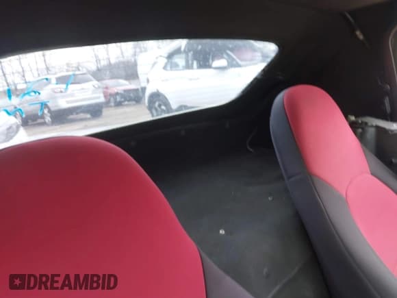 ✅ 2000 Mazda MX-5 Miata • VIN: JM1NB3531Y0143779 • Lot: 41460734. Listed on IAAI with 191,623 mi. Free auction sales archive from the USA and detailed vehicle history report at DreamBid. Image 8.