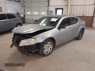 ✅ 2013 Dodge Avenger SE • VIN: 1C3CDZAB8DN676148 • Lot: 41508462. Wystawiony na IAAI z przebiegiem 180 062 mil. Bezpłatny archiwum sprzedaży aukcyjnych z USA i szczegółowy raport historii pojazdu na DreamBid. Zdjęcie 2.