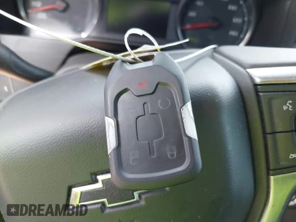 ✅ 2020 Chevrolet Silverado 1500 LT Trail Boss • VIN: 3GCPYFED2LG273673 • Lot: 42888954. Wystawiony na IAAI z przebiegiem 125 577 mil. Bezpłatny archiwum sprzedaży aukcyjnych z USA i szczegółowy raport historii pojazdu na DreamBid. Zdjęcie 11.