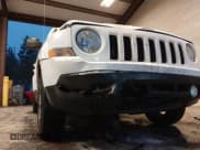 ✅ 2016 Jeep Patriot High Altitude • VIN: 1C4NJPFA5GD621135 • Lot: 43654459. Wystawiony na IAAI z przebiegiem 48 773 mil. Bezpłatny archiwum sprzedaży aukcyjnych z USA i szczegółowy raport historii pojazdu na DreamBid. Zdjęcie 6.