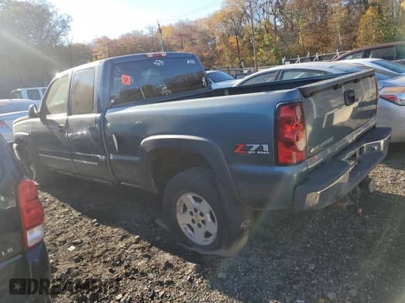 2006 Chevrolet Silverado 1500 LT1 с VIN 1GCEK19BX6Z232992, выставлен на аукционе Copart как лот 90894705 с пробегом 215 655 миль миль и Списание • Salvage title. История ставок и продаж доступна на DreamBid. Изображение 2.
