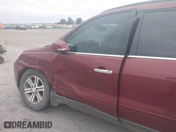 2017 Chevrolet Traverse LT z VIN 1GNKRGKD2HJ205761, wystawiony jako IAAI lot #43362483 z przebiegiem 89 450 mil mil oraz . Historia ofert i sprzedaży dostępna na DreamBid. Obrazek 17.