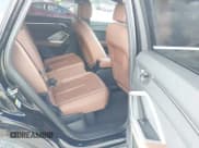 ✅ 2019 Audi Q3 Premium • VIN: WA1AECF37K1086469 • Lot: 43772772. Wystawiony na IAAI z przebiegiem 86 206 mil. Bezpłatny archiwum sprzedaży aukcyjnych z USA i szczegółowy raport historii pojazdu na DreamBid. Zdjęcie 8.