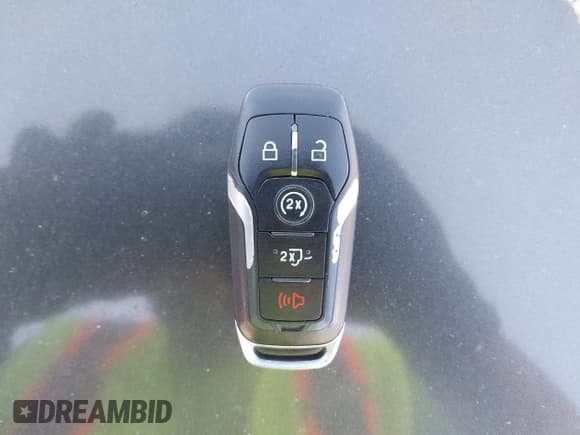 ✅ 2016 Ford F-150 XLT • VIN: 1FTEW1EG4GKF83428 • Lot: 43030433. Listed on IAAI with 123,034 mi. Free auction sales archive from the USA and detailed vehicle history report at DreamBid. Image 11.