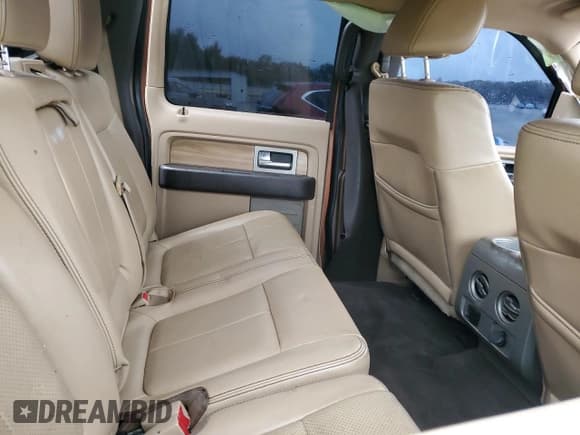 ✅ 2011 Ford F-150 Lariat • VIN: 1FTFW1EF2BFD38446 • Lot: 90442785. Wystawiony na Copart z przebiegiem 183 944 mil. Bezpłatny archiwum sprzedaży aukcyjnych z USA i szczegółowy raport historii pojazdu na DreamBid. Zdjęcie 10.