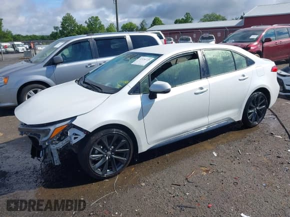 ✅ 2025 Toyota Corolla Hybrid LE • VIN: JTDBCMFE4S3072881 • Lot: 42326725. Listed on IAAI with 10,233 mi. Free auction sales archive from the USA and detailed vehicle history report at DreamBid. Image 18.