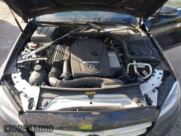 ✅ 2018 Mercedes-Benz C 300 • VIN: WDDWF4JB7JR312934 • Lot: 41590598. Wystawiony na IAAI z przebiegiem 94 088 mil. Bezpłatny archiwum sprzedaży aukcyjnych z USA i szczegółowy raport historii pojazdu na DreamBid. Zdjęcie 10.