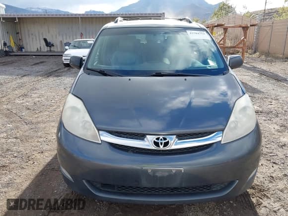 ✅ 2008 Toyota Sienna XLE • VIN: 5TDBK22C88S017319 • Lot: 43784752. Listed on IAAI with 210,441 mi. Free auction sales archive from the USA and detailed vehicle history report at DreamBid. Image 6.