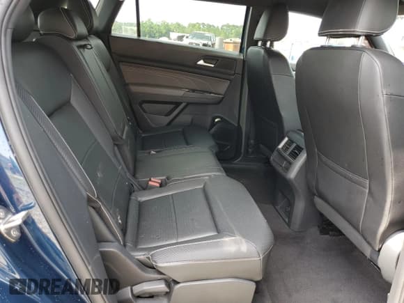 ✅ 2023 Volkswagen Atlas SE • VIN: 1V2LC2CA0PC218015 • Lot: 57940744. Listed on Copart with 18,021 mi. Free auction sales archive from the USA and detailed vehicle history report at DreamBid. Image 11.