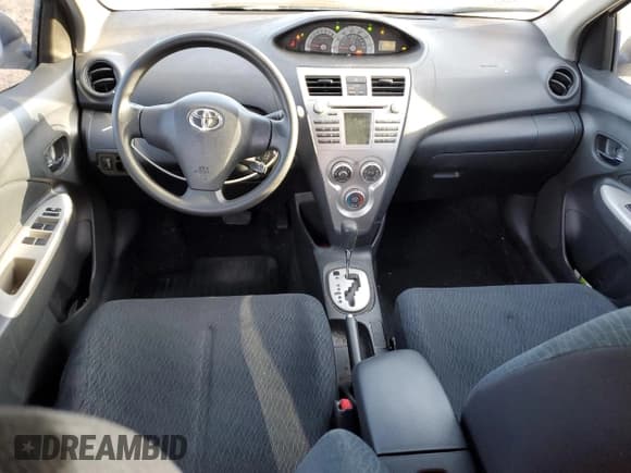 ✅ 2008 Toyota Yaris • VIN: JTDBT923381295726 • Lot: 62890015. Wystawiony na Copart z przebiegiem 192 805 mil. Bezpłatny archiwum sprzedaży aukcyjnych z USA i szczegółowy raport historii pojazdu na DreamBid. Zdjęcie 8.