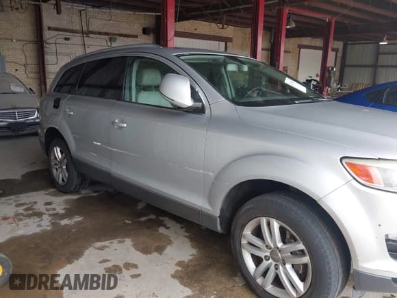 ✅ 2008 Audi Q7 Premium • VIN: WA1BY74LX8D059683 • Lot: 42730578. Listed on IAAI with 143,734 mi. Free auction sales archive from the USA and detailed vehicle history report at DreamBid. Image 6.