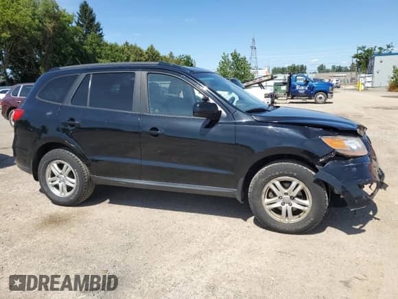 2010 Hyundai Santa Fe GL with VIN 5NMSGDAG6AH376713, listed as a Copart auction lot 69019845 with 220,952 mi miles and Salvage title. Bid and sale history available at DreamBid. Image 4.