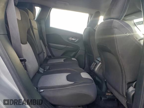 ✅ 2014 Jeep Cherokee Latitude • VIN: 1C4PJMCB3EW224531 • Lot: 94262385. Wystawiony na Copart z przebiegiem 141 553 mil. Bezpłatny archiwum sprzedaży aukcyjnych z USA i szczegółowy raport historii pojazdu na DreamBid. Zdjęcie 11.