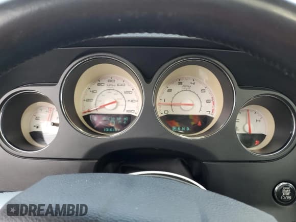 ✅ 2013 Dodge Challenger R/T Plus • VIN: 2C3CDYBT8DH524137 • Lot: 79313954. Wystawiony na Copart z przebiegiem 101 613 mil. Bezpłatny archiwum sprzedaży aukcyjnych z USA i szczegółowy raport historii pojazdu na DreamBid. Zdjęcie 9.