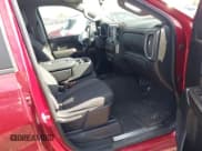 ✅ 2020 Chevrolet Silverado 1500 LT • VIN: 1GCPYDEK8LZ277388 • Lot: 43408881. Wystawiony na IAAI z przebiegiem 31 708 mil. Bezpłatny archiwum sprzedaży aukcyjnych z USA i szczegółowy raport historii pojazdu na DreamBid. Zdjęcie 5.