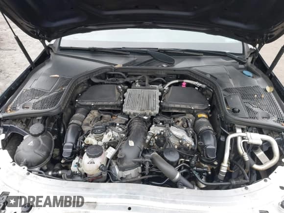 ✅ 2019 Mercedes-Benz C 43 AMG • VIN: 55SWF6EB6KU292794 • Lot: 41624745. Wystawiony na IAAI z przebiegiem 88 881 mil. Bezpłatny archiwum sprzedaży aukcyjnych z USA i szczegółowy raport historii pojazdu na DreamBid. Zdjęcie 10.